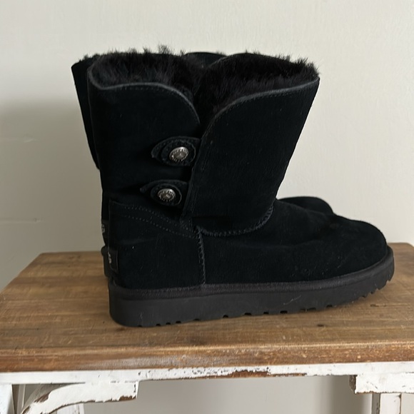 UGG Marciela 2 genuine shearling boots - Picture 1 of 5